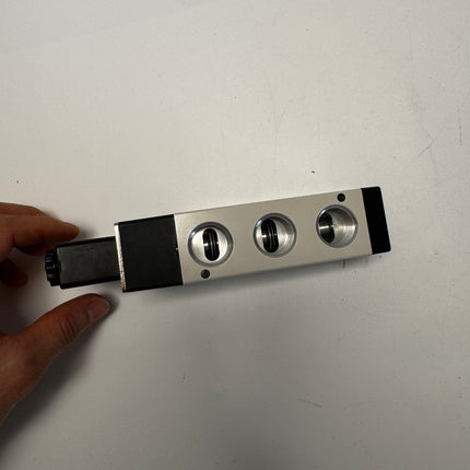 Airtac 4V410-15: Solenoid Air Valve - 4V41015CT