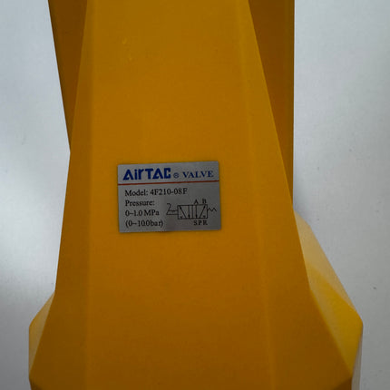 Airtac 4F210-08: Pneumatic Foot Pedal. 5 Way - 4F21008FT