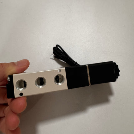 Airtac 4V210-06: Solenoid Air Valve - 4V21006BIT