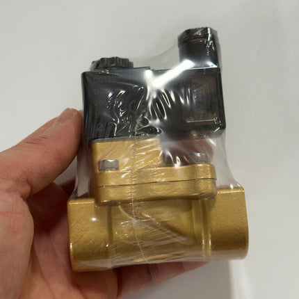 Airtac 2V130-15: 2 Way Solenoid Valve - 2V13015F