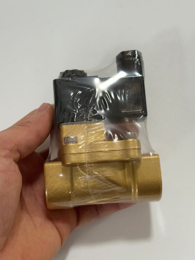 Airtac 2V130-15: 2 Way Solenoid Valve - 2V13015F