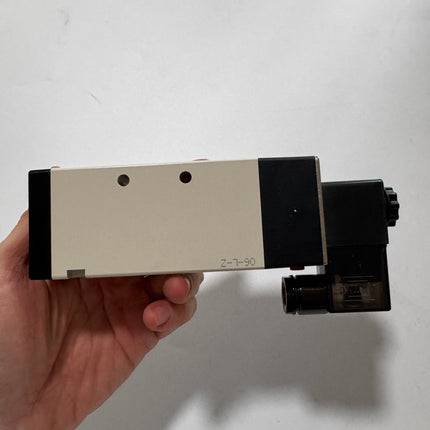 Airtac 4V410-15: Solenoid Air Valve - 4V41015BG-W