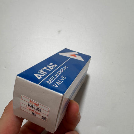 Airtac S3PL-M5: Manual Valve. 3 Way - S3PLM5