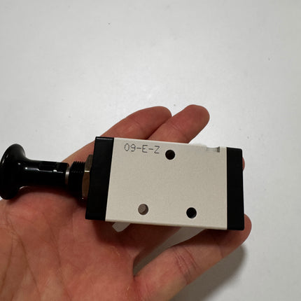 Airtac 4L210-06: Push Pull Valve. 5 Way - 4L21006T