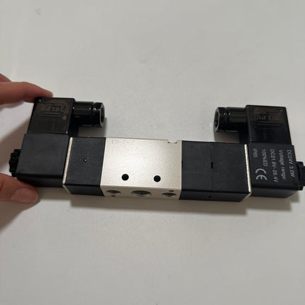 Airtac 4V230C-08: Solenoid Air Valve - 4V230C08BG-W