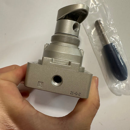 Airtac 4HV210-06: Hand Valve. Rotary Style - 4HV21006L