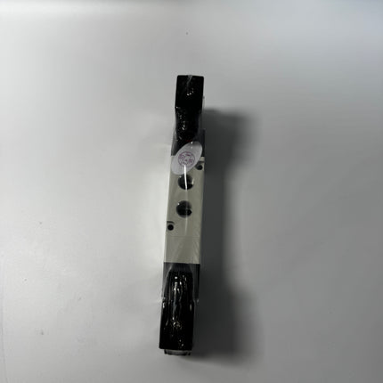 Airtac 4V330E-08: Solenoid Air Valve - 4V330E08B