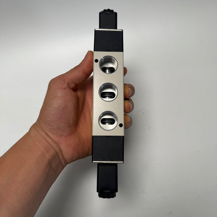 Airtac 4V420-15: Solenoid Air Valve - 4V42015CG