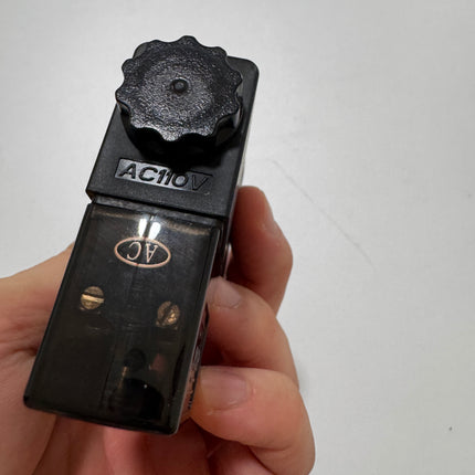 Airtac 3V210-08-NC: Solenoid valve(3/2 way) - 3V21008NCCT