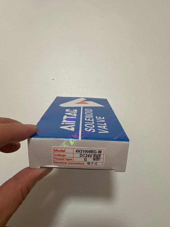 Airtac 4V210-08: Solenoid Air Valve - 4V21008BG-W