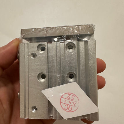 Airtac TCM: Triaxial Cylinder,Double Acting Type- TCM16X30S