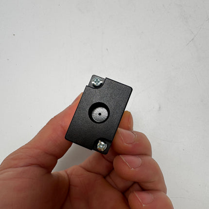 Airtac 3A210-06: Air Pilot Valve. 3 Way  - 3A21006NC