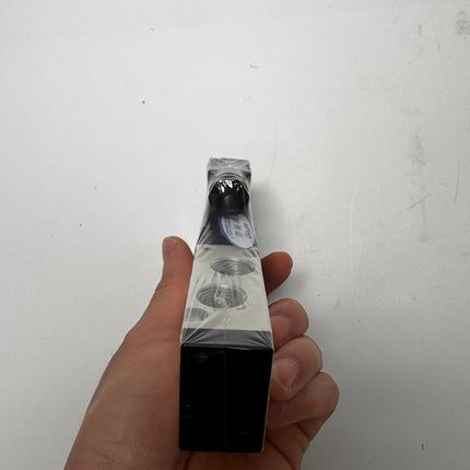 Airtac 4V310-10: Solenoid Air Valve - 4V31010B-W