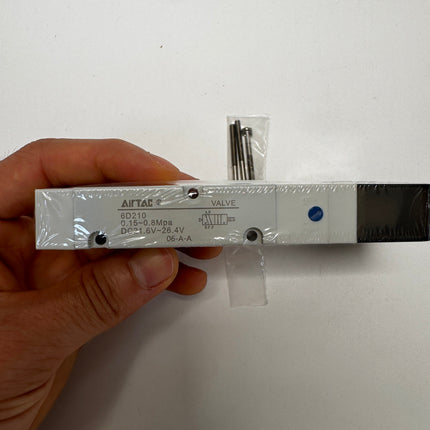 Airtac 6D200: Solenoid Air Valve - 6D210B