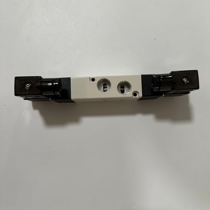 Airtac 4V330C-10: Solenoid Air Valve - 4V330C10AG