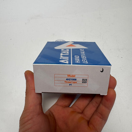 Airtac 4H210-08: Hand Valve. Toggle Style - 4H21008