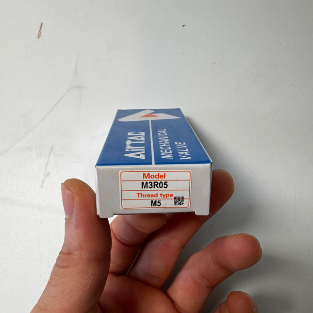 Airtac M3R-05: Manual Valve. 3 Way - M3R05
