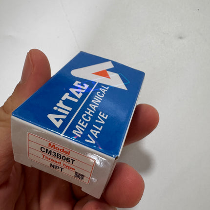 Airtac CM3B-06: Manual Valve. 3 Way - CM3B06T
