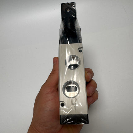 Airtac 4V410-15: Solenoid Air Valve - 4V41015F