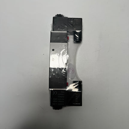 Airtac 4V230C-08: Solenoid Air Valve - 4V230C08A