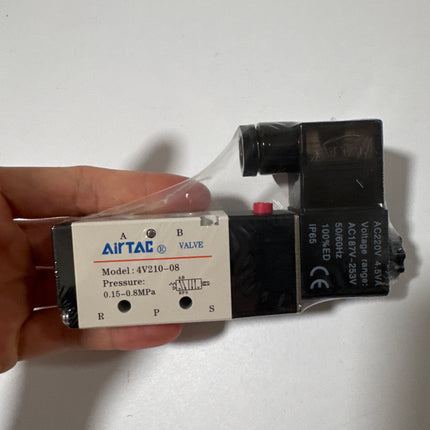 Airtac 4V210-08: Solenoid Air Valve - 4V21008A