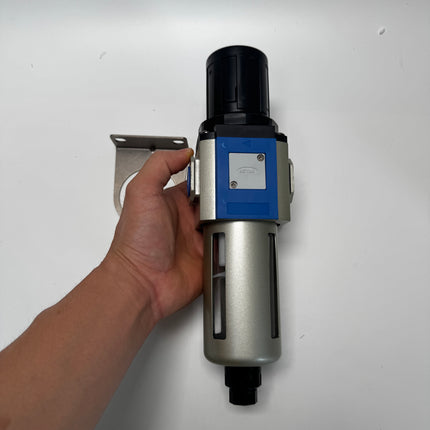 Airtac  GFR Series: Pressure regulating filter  - GFR40015LF1