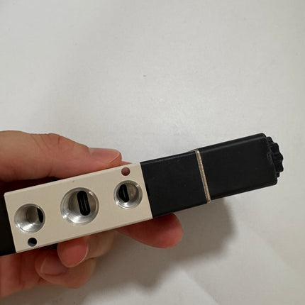 Airtac 4V210-08: Solenoid Air Valve - 4V21008BT