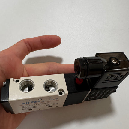 Airtac 4V210-08: Solenoid Air Valve - 4V21008B