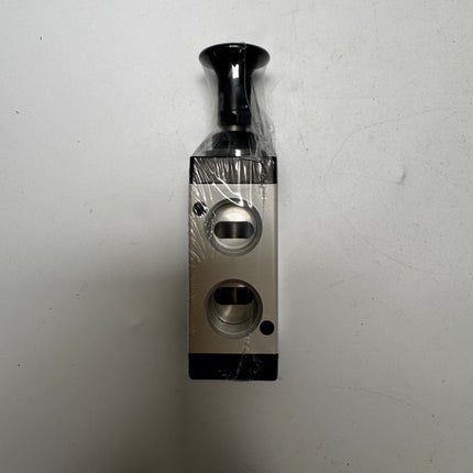 Airtac 3L310-10: Push Pull Valve. 3 Way - 3L31010
