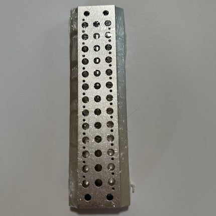 Airtac 7V0500M: Pneumatic Air Valve Manifold  - 7V0500M13FG