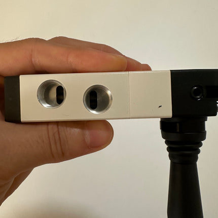 Airtac 4HA230C-08: Hand Valve. Toggle Style - 4HA230C08G