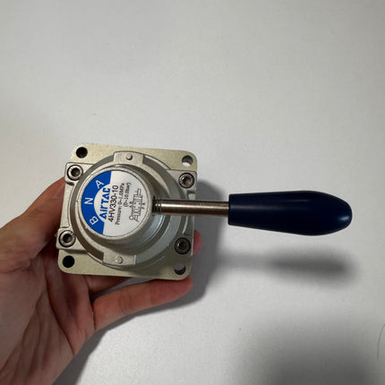 Airtac 4HV330-10: Hand Valve. Rotary Style - 4HV33010
