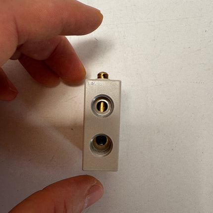 Airtac S3B-06: Manual Valve. 3 Way - S3B06G