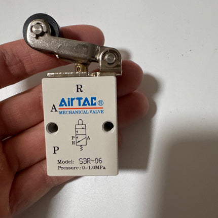 Airtac S3R-06: Manual Valve. 3 Way - S3R06