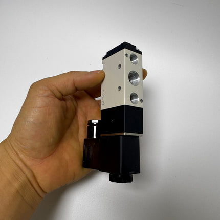 Airtac 4V210-08: Solenoid Air Valve - 4V21008CT