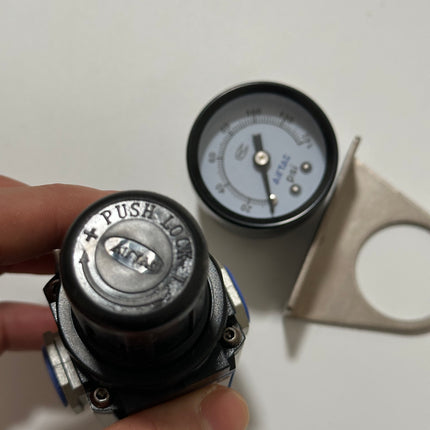 Airtac  GR series: pressure regulating valve  - GR20008C2