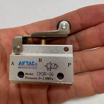 Airtac CM3R-06: Manual Valve. 3 Way - CM3R06