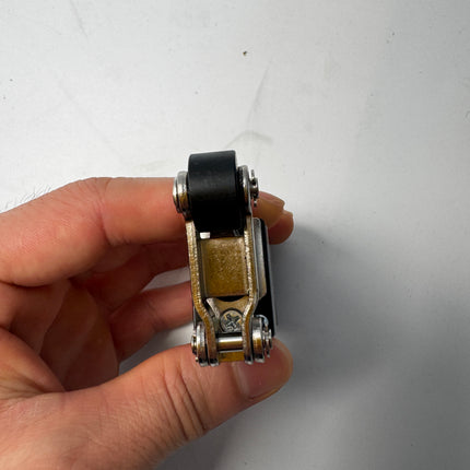 Airtac M5R110-06: Manual Valve. 5 Way - M5R11006