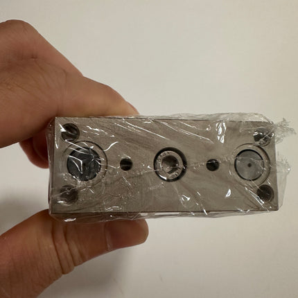 Airtac TCM: Triaxial Cylinder,Double Acting Type- TCM16X20S