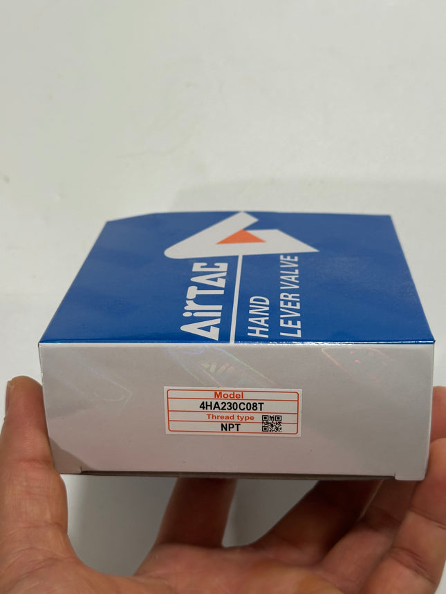 Airtac 4HA230C-08: Hand Valve. Toggle Style - 4HA230C08T