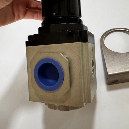 Airtac GAR600: Air Pressure Regulator - GAR60025S