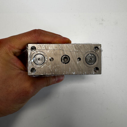 Airtac  TCL,TCM Series: Compound Type Three Axis Cylinder  - TCM25X40S