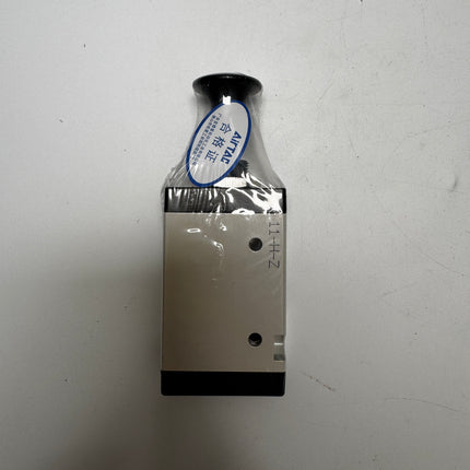 Airtac 3L310-10: Push Pull Valve. 3 Way - 3L31010