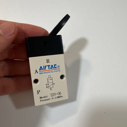 Airtac S3Y-06: Manual Valve. 3 Way - S3Y06