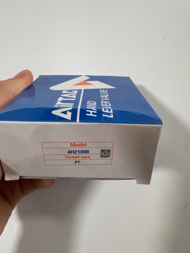 Airtac 4H210-08: Hand Valve. Toggle Style - 4H21008