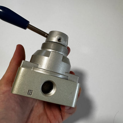 Airtac 4HV330-10: Hand Valve. Rotary Style - 4HV33010