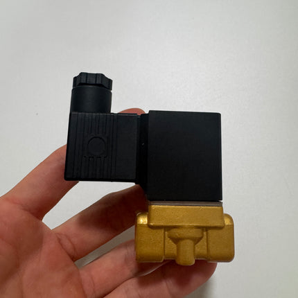 Airtac 2WT030-08: 2 Way Solenoid Valve - 2WT03008C