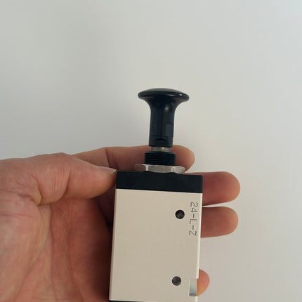 Airtac 3L310-10: Push Pull Valve. 3 Way - 3L31010T