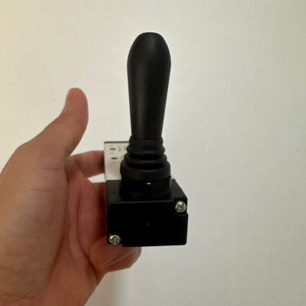 Airtac 4HA230C-08: Hand Valve. Toggle Style - 4HA230C08G