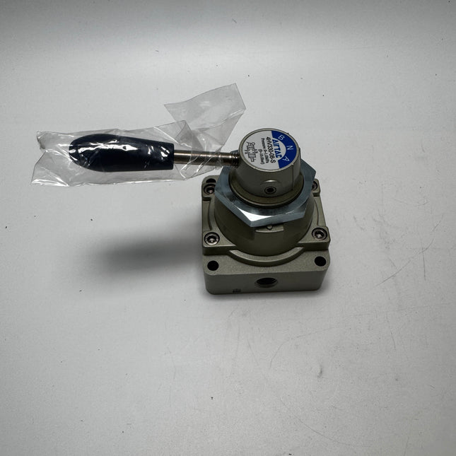 Airtac 4HV330-08: Hand Valve. Rotary Style - 4HV33008S